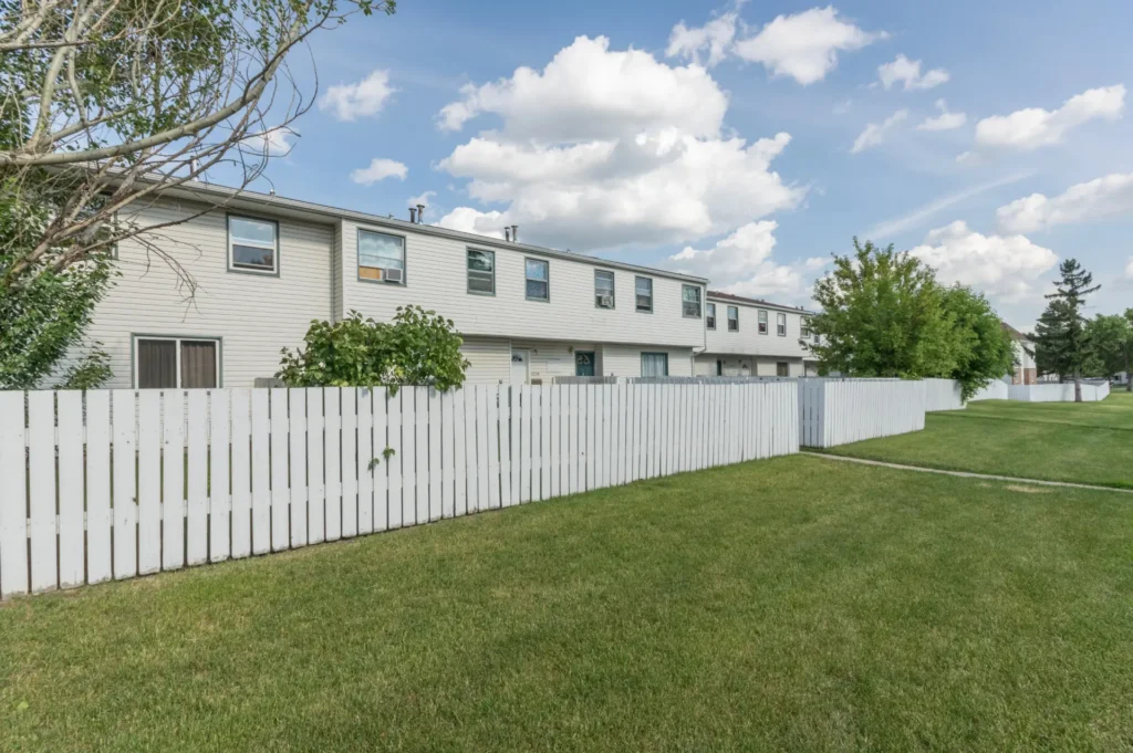 Edmonton Townhouse | Parkview Estates