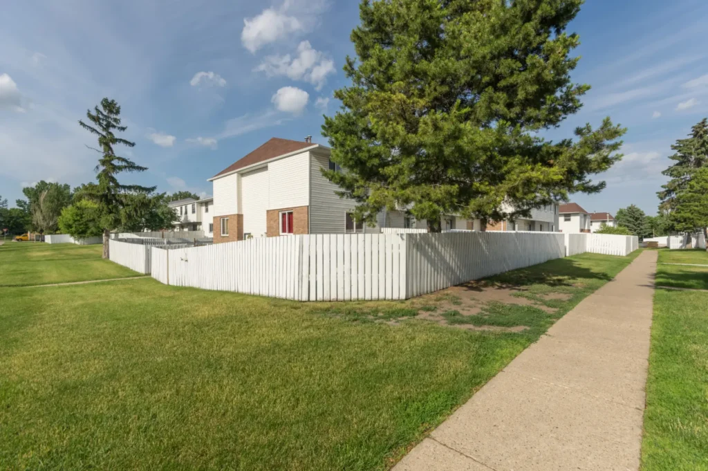 Edmonton Townhouse | Parkview Estates