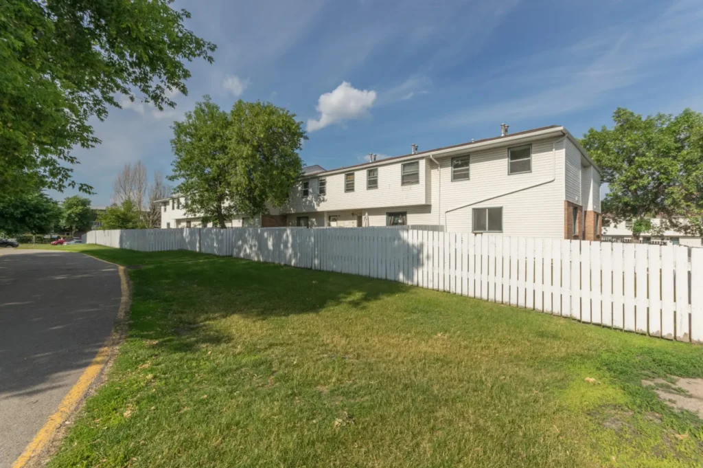 Edmonton Townhouse | Parkview Estates
